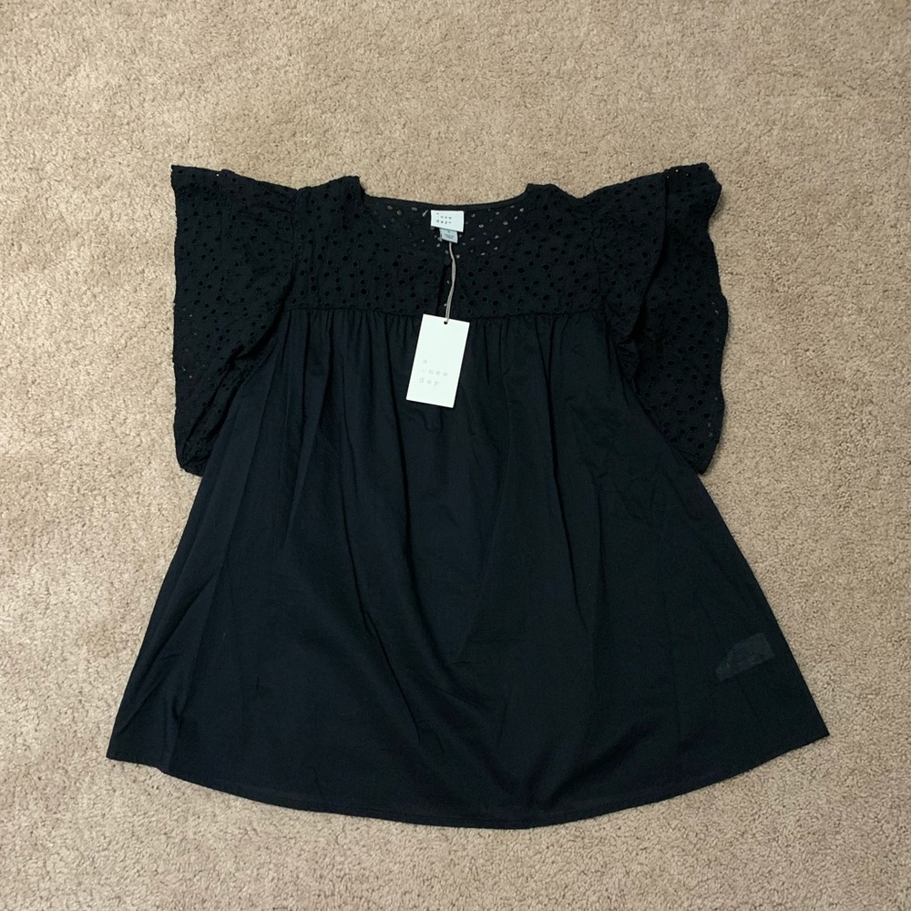 Black Ruffle Sleeved Top